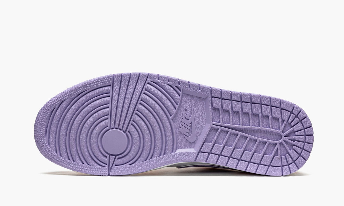 Air Jordan 1 Low SE “Arctic Punch” Sneakers - Retro Runner