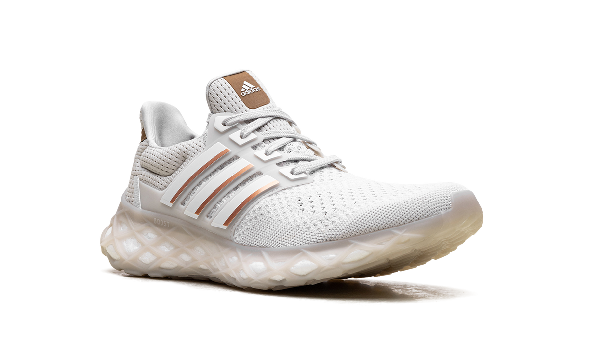 ULTRABOOST EB DNA WMNS "Copper Metallic" GY8081