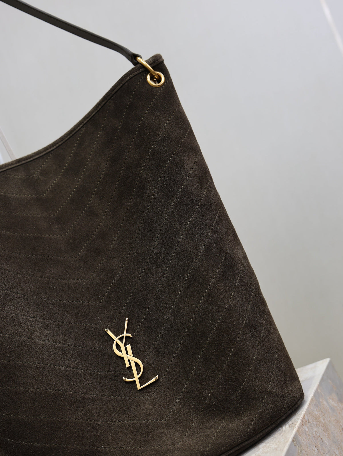 YSl Niki Supple Light Musk Suede