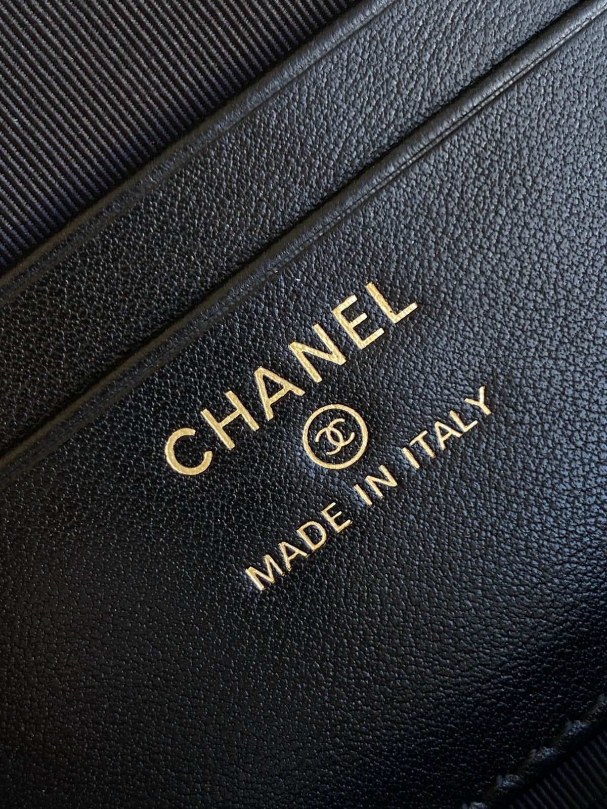 Chanel 2026 Vanity Case Bag 19.5cm Black Patent Leather