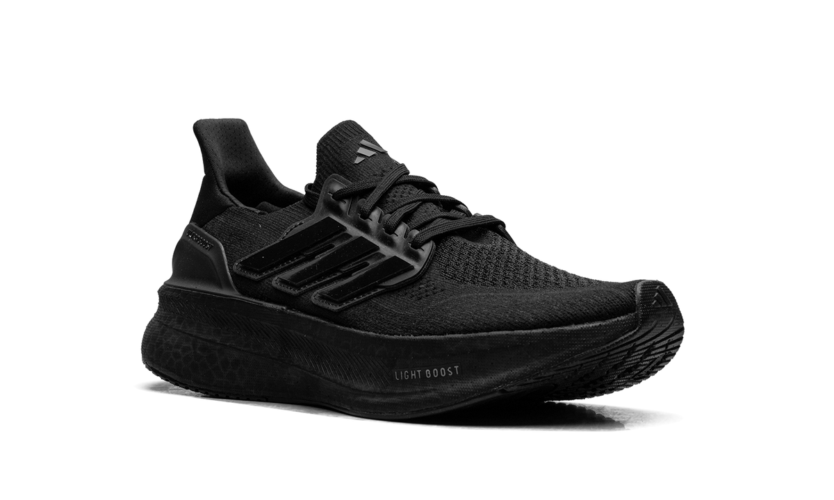 Ultraboost 5 WMNS "TRIPLE BLACK" ID8847