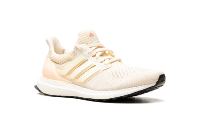 ULTRABOOST 1.0 WMNS "Ecru Tint / Semi Coral Fusion" HQ4208