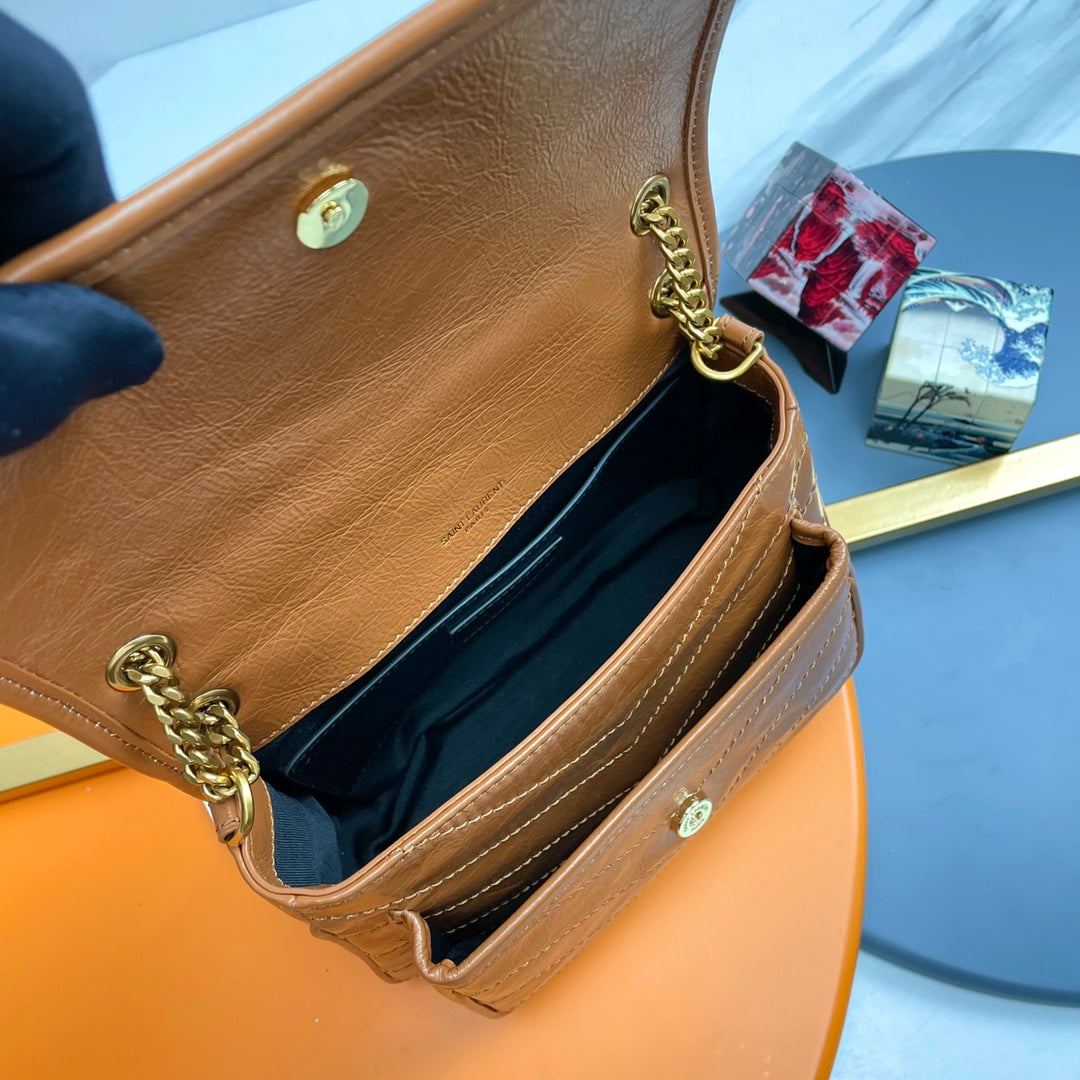 Niki Baby Shoulder Bag 28cm Brown Glossy Leather 285478