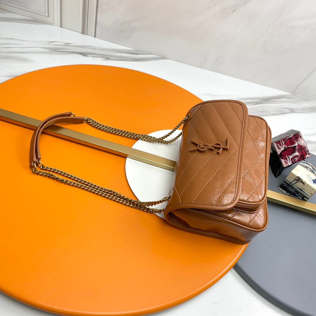 Niki Baby Shoulder Bag 28cm Brown Glossy Leather 285478
