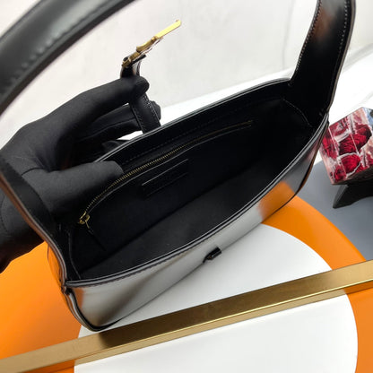 YSL Le 5 À 7 Hobo Bag 25cm Black with Gold hardware in Cowhide 285549
