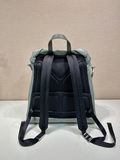 Triangle Logo Backpack 45 In Ash Gray Re-Nylon
