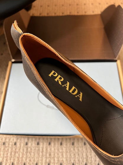 Prada Antiqued Pumps 55mm Black Tan Calfskin 606399