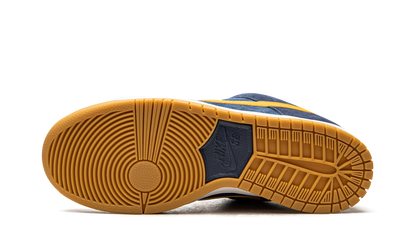 SB Dunk Low "Barcelona" DJ0606 400