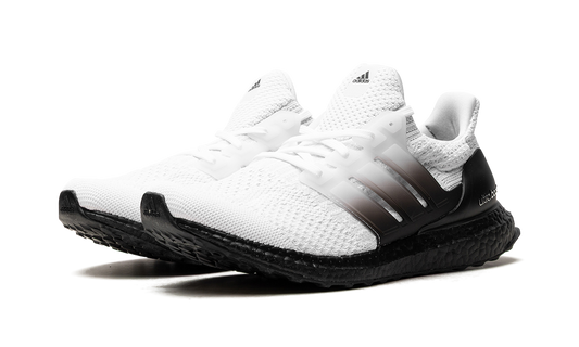 UltraBoost 5.0 DNA "Oreo" H01013