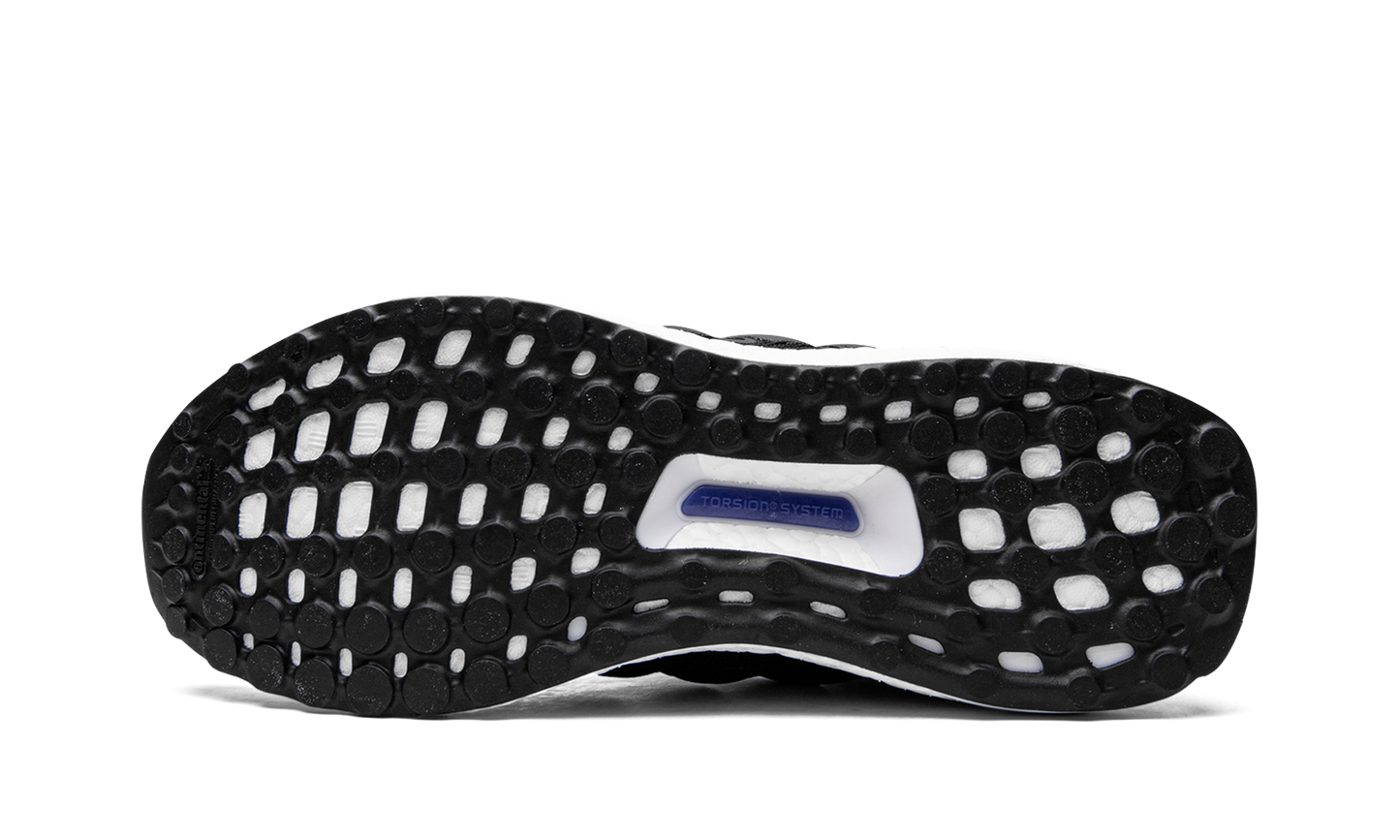 ULTRABOOST rLEA LAB HI "Black Sonic Ink" FZ3985