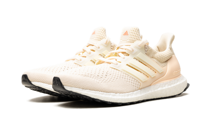 ULTRABOOST 1.0 WMNS "Ecru Tint / Semi Coral Fusion" HQ4208