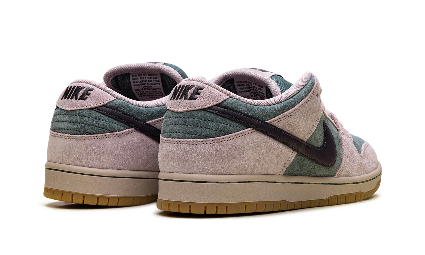 SB Dunk "Mineral Slate" HQ1625 300
