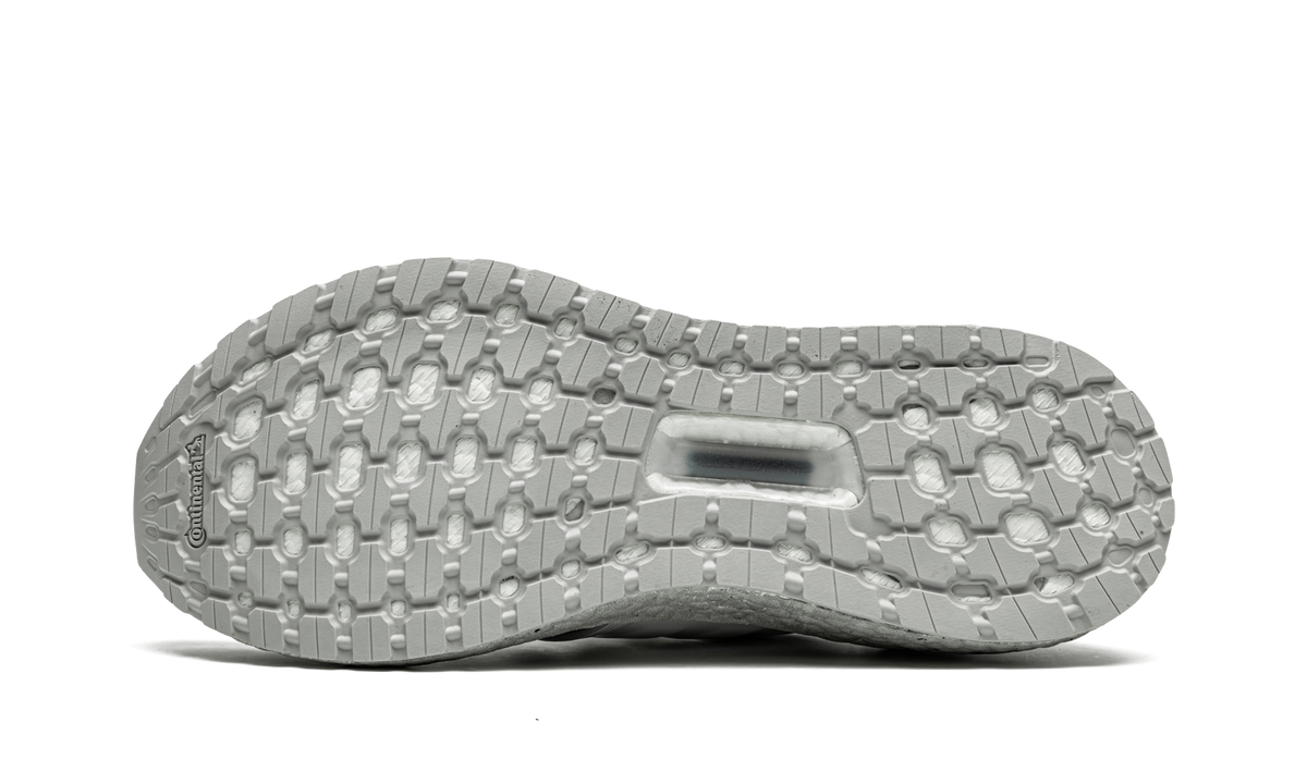 Ultraboost 20 X James Bond "James Bond" FY0647