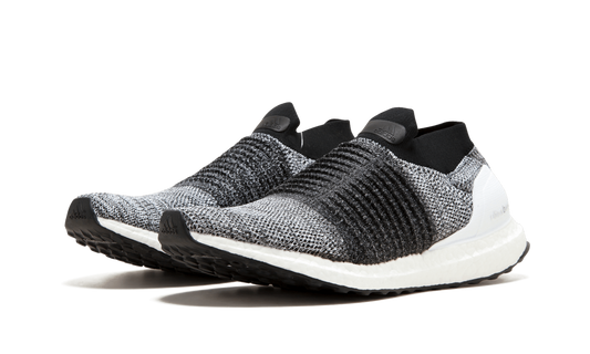 UltraBoost Laceless "Oreo" BB6141