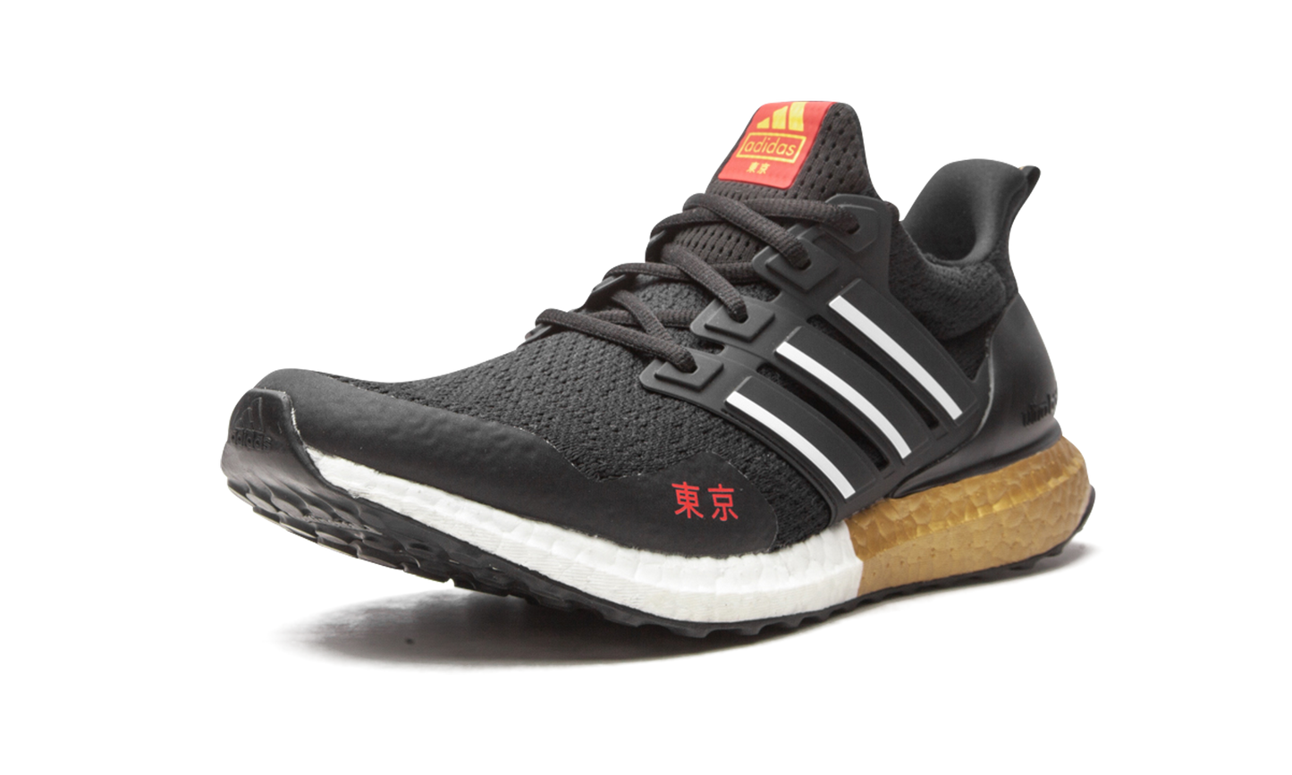 UltraBoost DNA "Tokyo" FY3425