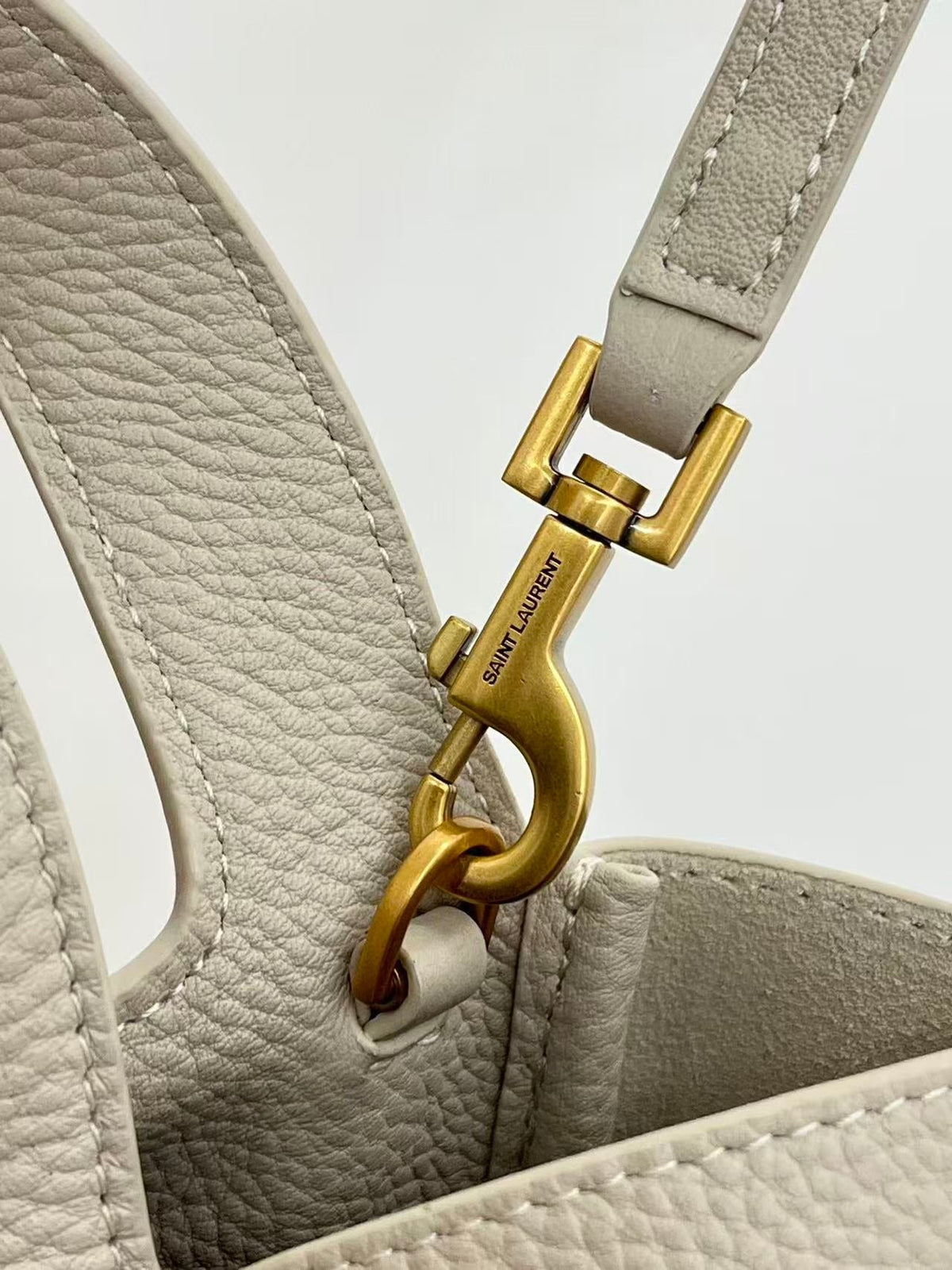 YSL Le 5 À 7 Baby Bea Cream Grained Leather