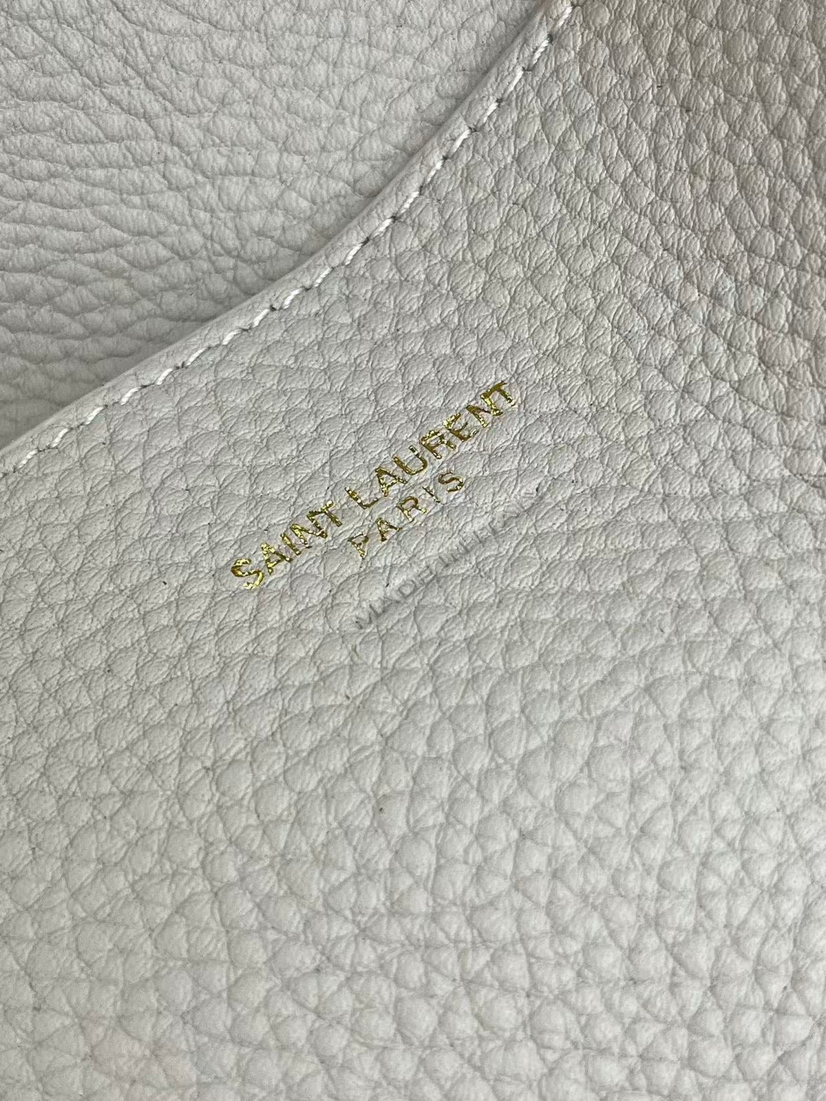 YSL Le 5 À 7 Baby Bea Cream Grained Leather