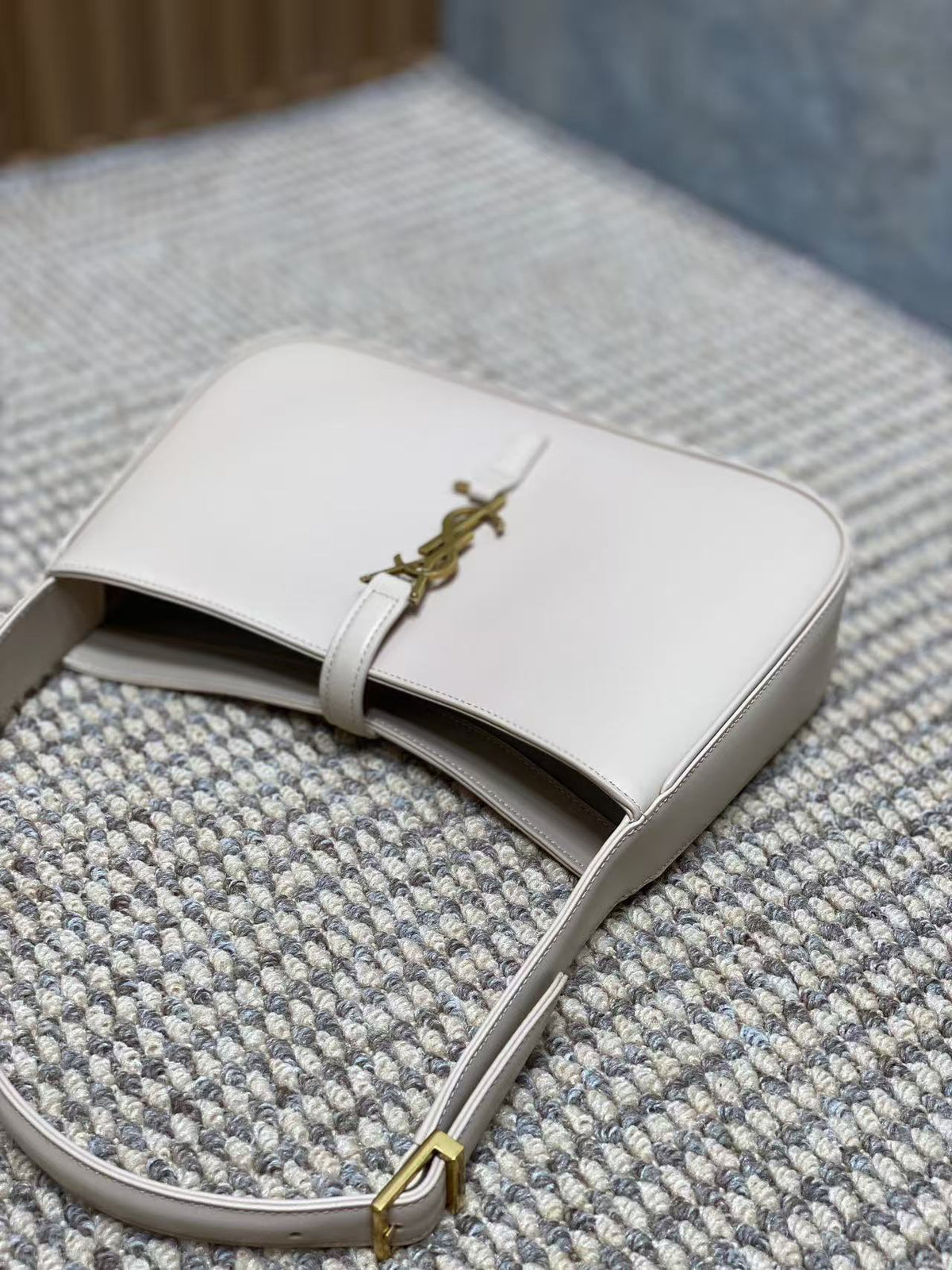 YSL Le 5 À 7 Hobo Bag 25cm Off White Cowhide