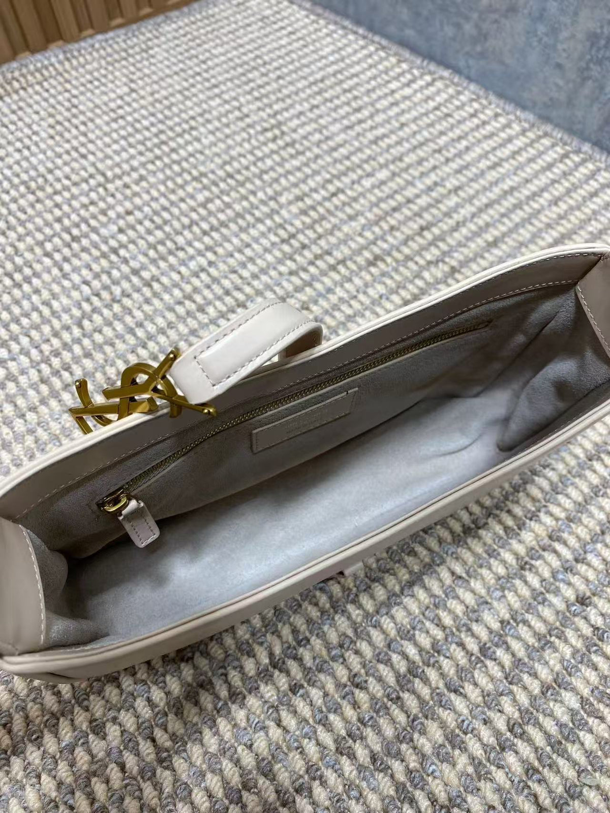 YSL Le 5 À 7 Hobo Bag 25cm Off White Cowhide