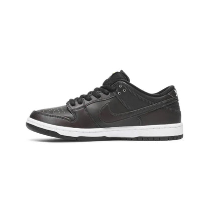 Nike SB Dunk Low 'Civilist' (2020)