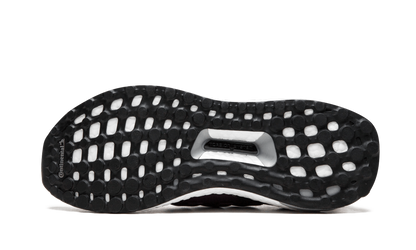 UltraBOOST S82058