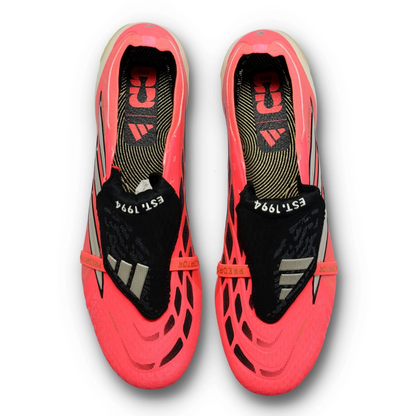 Predator Elite Fold-over Tongue Road to Glory FG