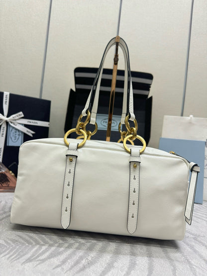 DANGLE TOP HANDLE BAG 30 IN WHITE PATENT CALFSKIN