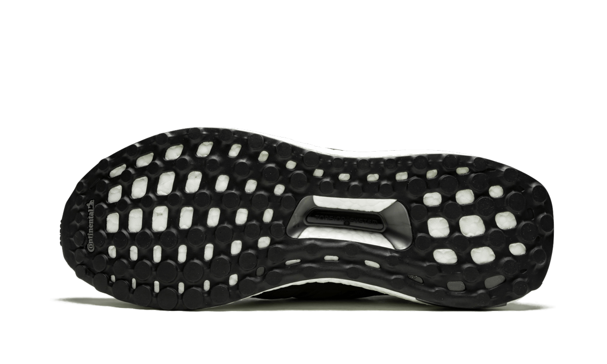 UltraBOOST "Trace Olive" S82018
