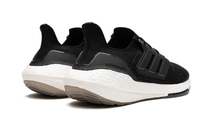 ULTRABOOST 22 WMNS "Black" GX5591