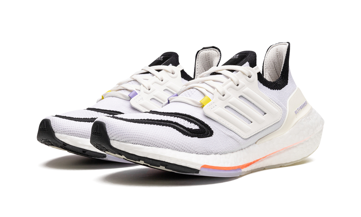 ULTRABOOST 22 WMNS "Core White" GX8017