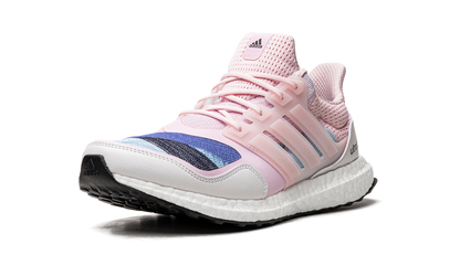 ULTRABOOST S&L DNA WMNS "Women in Power" FX7986