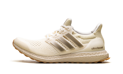 UltraBoost 1.0 WMNS "Warm Vanilla Cyber Metallic" JS1265