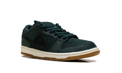SB Dunk Low Pro "Deep Fir" FJ1674 300