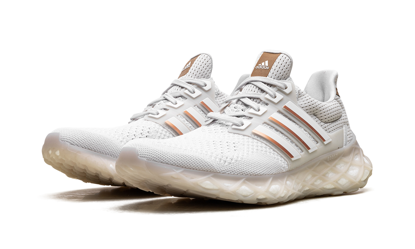 ULTRABOOST EB DNA WMNS "Copper Metallic" GY8081