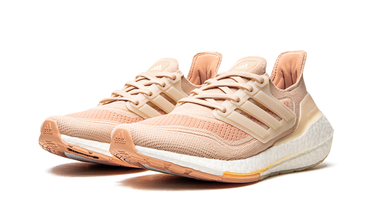 ULTRABOOST 21 WMNS "Halo Blush / Wonder White / Ambient Blush" S23838