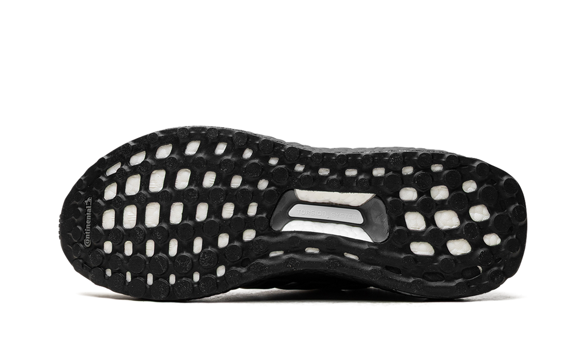 UltraBoost 5.0 DNA "Oreo" H01013