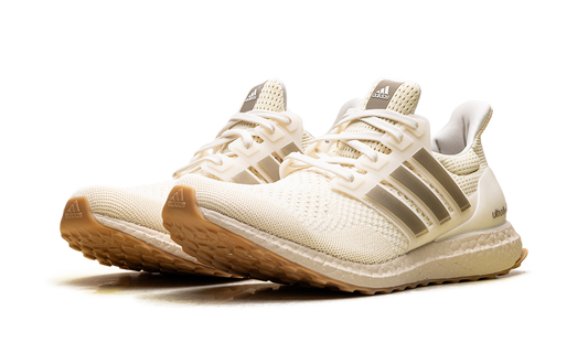 UltraBoost 1.0 WMNS "Warm Vanilla Cyber Metallic" JS1265