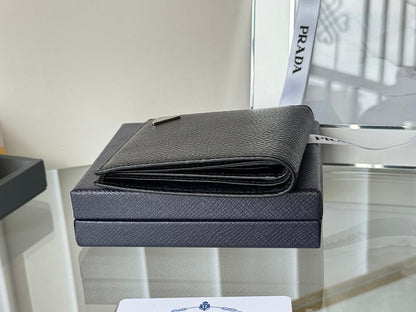 Pra 2M0513  Metal Triangle Logo Wallet 11cm Black lychee-grained cowhide
