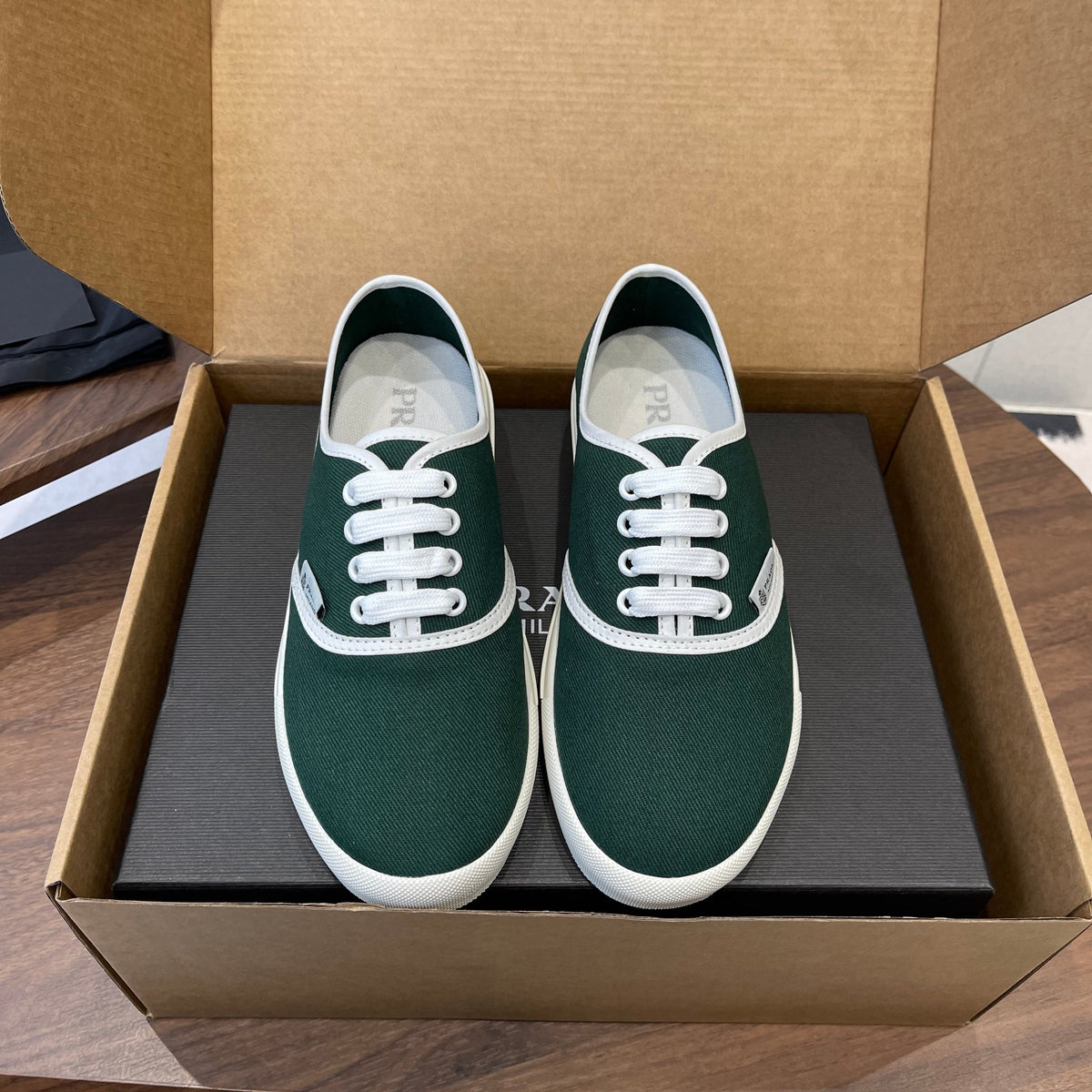 Prada 26ss Casual Shoes Green White Canvas 624428