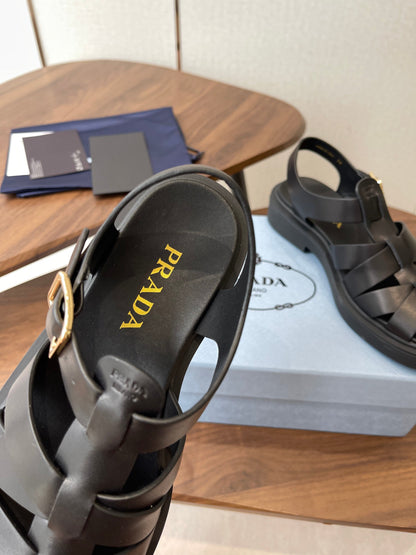 Prada 26s Fisherman's Sandals Black Leather 727674