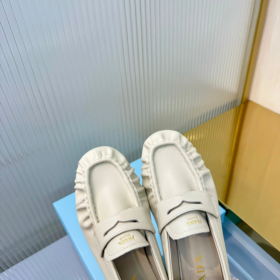 Prada 26s Loafer White Pleated Leather 837704