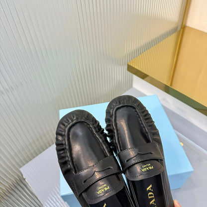 Prada 26s Loafer Black Pleated Leather 837705