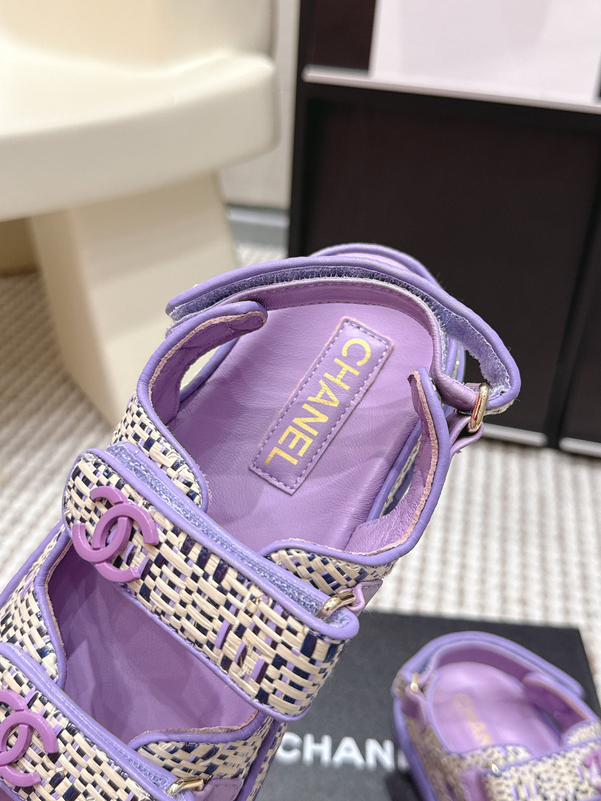 CC 26s Sandals Purple White Beige Leather 632404
