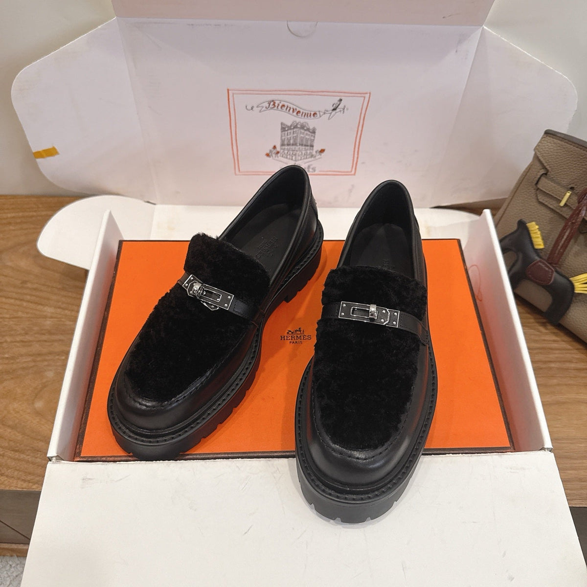 HM 26ss Loafers Black Wool Calfskin 638437