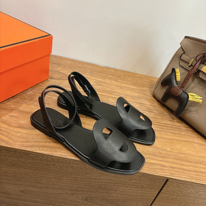HM 26ss Flat Sandal  Black Calfskin 638412