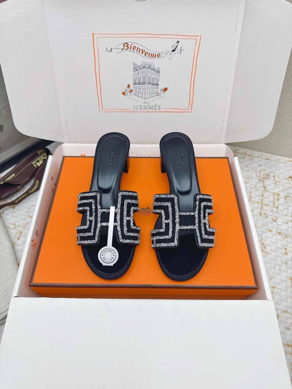 HM 26ss Oran Sandals 50 Black Cowhide 625230