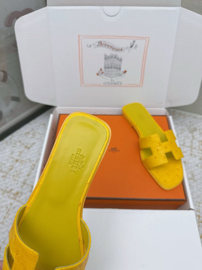 HM 26ss Oran Sandals Yellow Ostrich Leather 625090