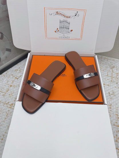 HM 26ss Oasis Sandals Brown Black Sheepskin Sliver Buckle 625170