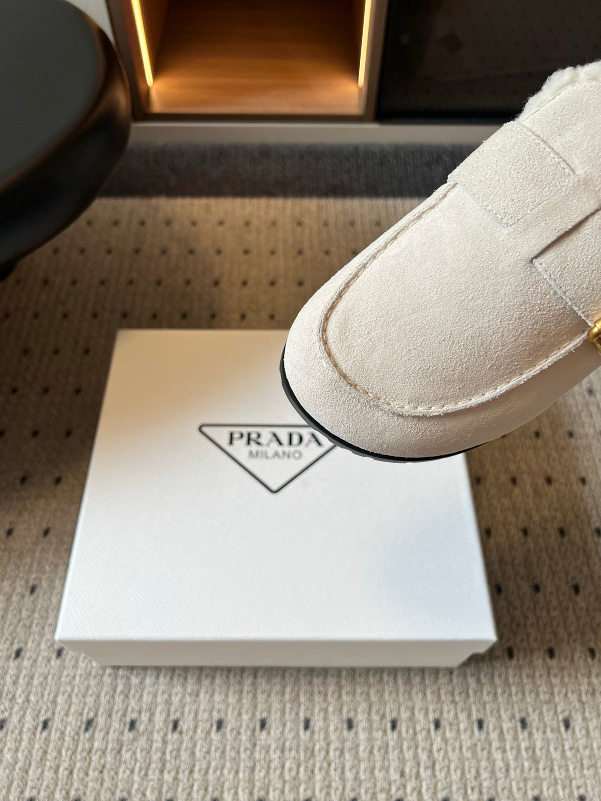 Prada 26s Clogs Ivory White Suede Shearling 971697