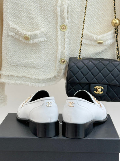 CC 26 Loafer White Calfskin 610017